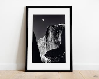 Ansel Adams Prints　「月とハーフドーム」 Amazon.com: The Poster Corp Moon and Half Dome (Embossed