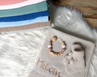 Baby blanket, knitted blanket with name and pacifier chain