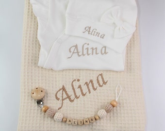 Baby layette set with pique blanket