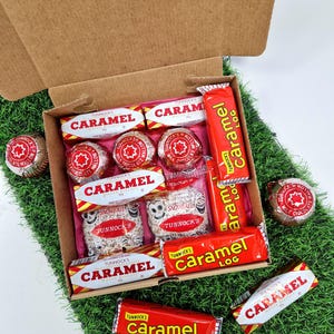 Tunnocks Teacakes Hamper, Scottish Tunnocks Teacakes Treat Box, Tunnocks Caramel Wafer Bars, Tunnocks Teacakes GiftBox Tunnocks personalised