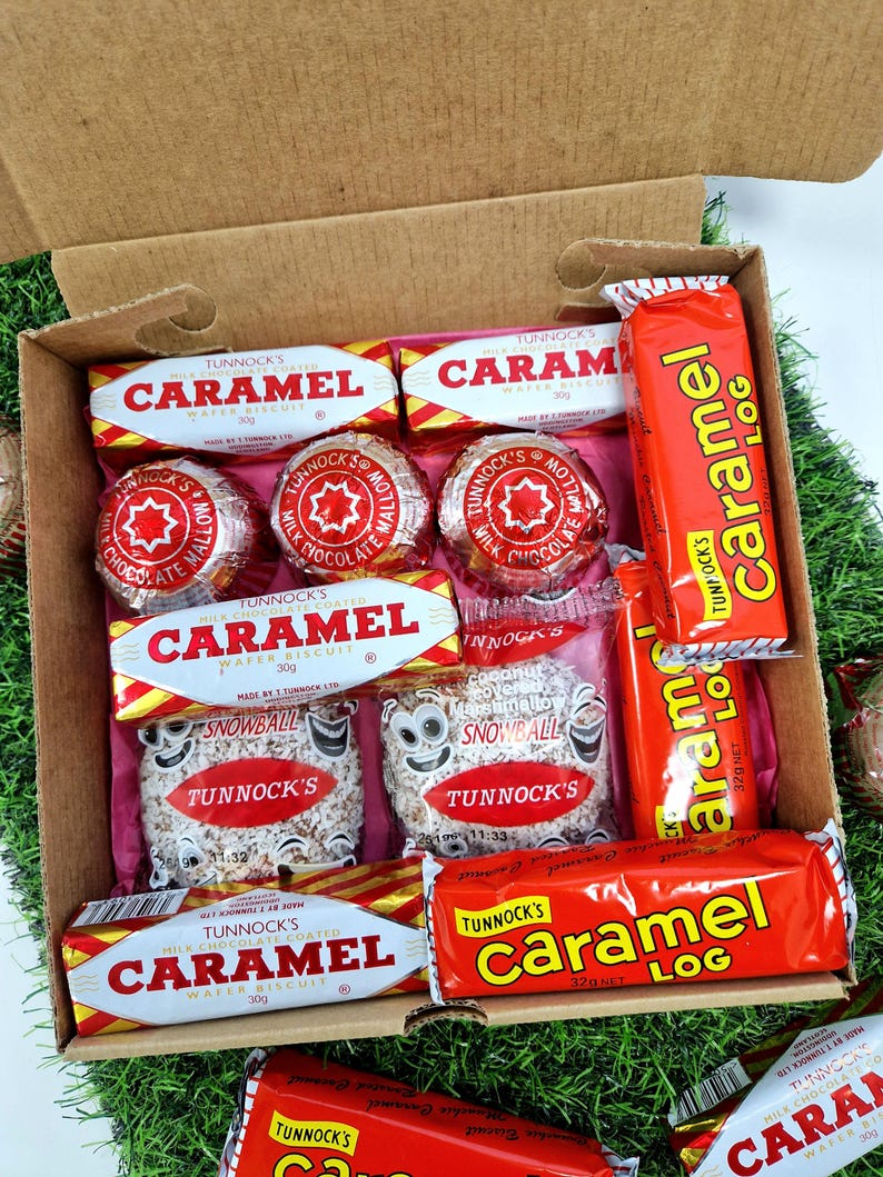 Tunnocks Teacakes Hamper, Scottish Tunnocks Teacakes Treat Box, Tunnocks Caramel Wafer Bars, Tunnocks Teacakes GiftBox Tunnocks personalised