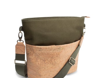 Shoulder bag or crossbody bag "Classic Kiwi Cream", vegan made of cork and organic cotton