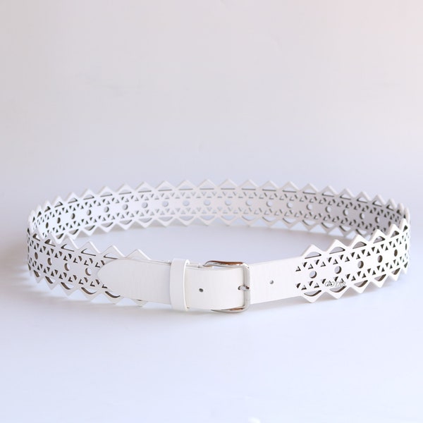 Ceinture en cuir véritable pour femme. Large ceinture en cuir. Largeur de la ceinture 1,8 po. (4,5 cm).Cuir double épaisseur. Goyar fait main.