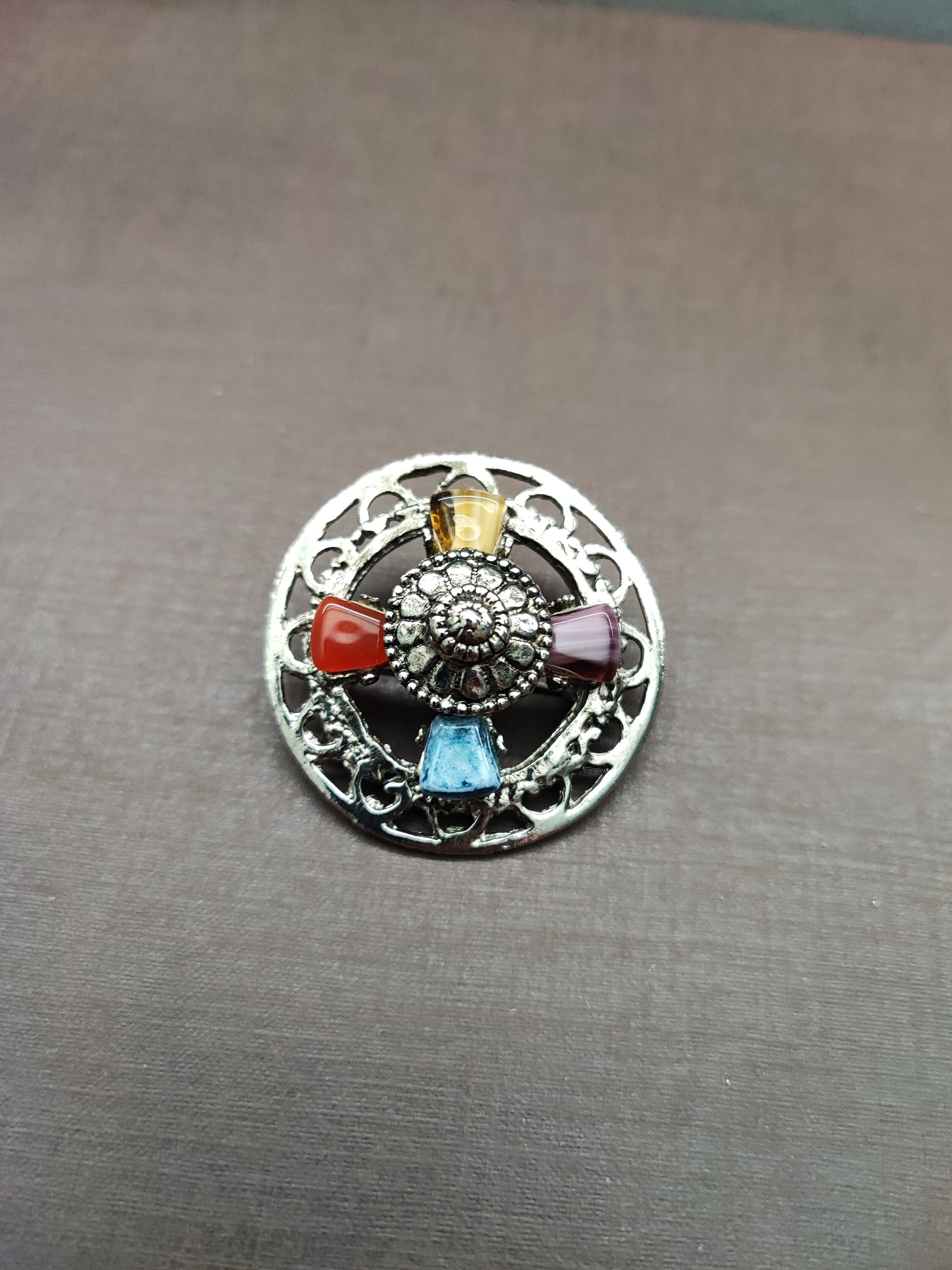Broche En Métal Argenté MIRACLE - Jolie Pièce Vintage D'occasion, Parfaite Pour Customiser