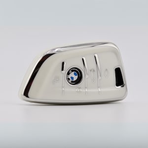 Premium BMW Key Cover (White/ Silver) - 2 Series - 3 Series - 4 Series - 5 Series - 7 Series - X1 - X3 - X4 - X5 - i4 - M2 - M3 - M4 - M5
