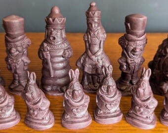 不思議の国のアリス チェスセット：樹脂製ノベルティチェス駒 - Etsy 日本