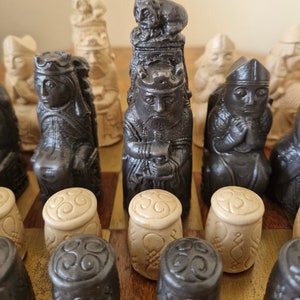 Gothic Medieval / Isle of lewis style chessmen - A full size complete UK set of chess  game pieces -vintage style and collectible