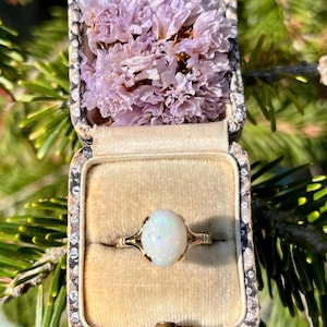 Vintage 9 Karat Gelbgold Opal Ring: Birmingham 1990, UK Größe M