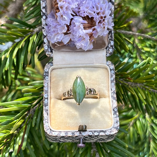 Vintage 14ct yellow gold natural green jade ring, size Uk P,  US 7 1/2, this is a lovely Marquise shaped Jade 14ct statement or dress ring.