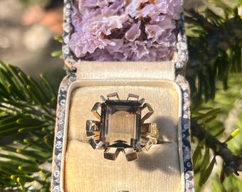 Vintage rookkwarts 9 kt gouden ring: Engels gekeurd, 1969