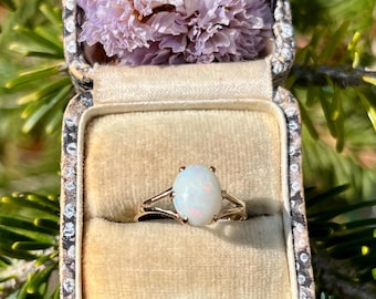 Anillo vintage de ópalo en oro de 9 quilates: Birmingham, 1996, talla J 1/2 (Reino Unido)