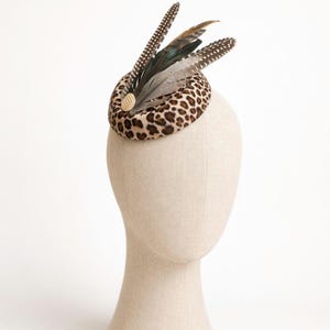 Leopard print derby Hat,Ascot Fascinator, feather Wedding Fascinator,Statement Hat,mother's of the bride hat,brown fascinator