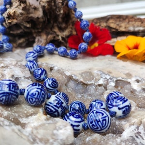 Chinese Porcelaine, cobalt blue with &#39;matching earrings&#39; Art Deco