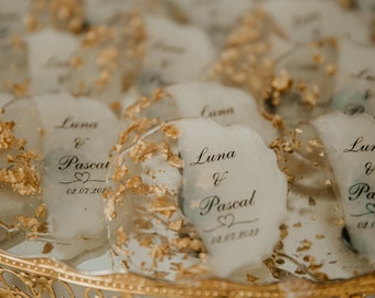 Custom Epoxy Wedding Favor, Personalized Dried Flower Magnet, Unique Guest Gift