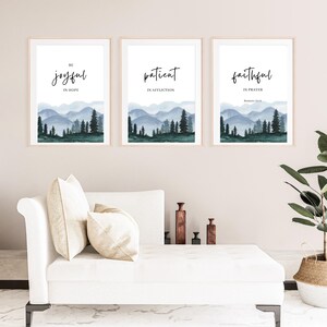 Romanos 12:12, Impresión de versículos de la Biblia, Arte de pared be Joyful, Conjunto de 3 Escrituras, Decoración de pared cristiana, Descarga digital, Arte de pared de versículos de la Biblia