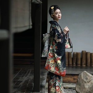Black Japanese Furisode Kimono / Easy to Wear Japanese Women - Etsy