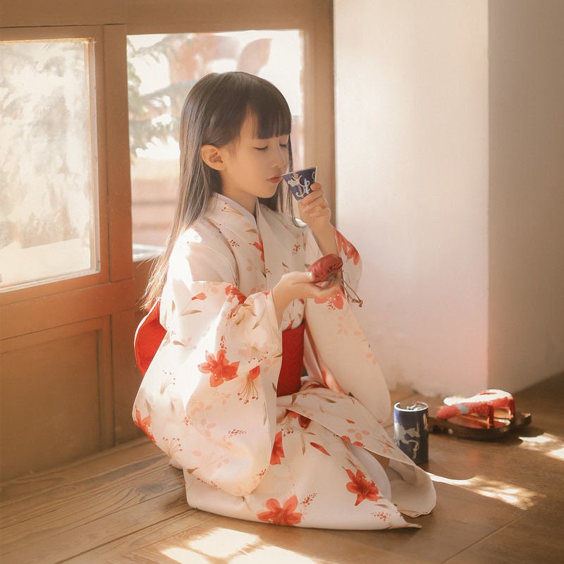 Clothing Unisex Kids Clothing Pyjamas & Robes Robes Vintage Silk Child Kimono Red with Bright Floral Print 