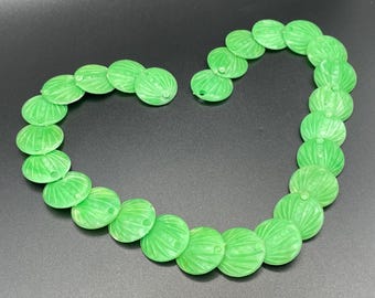 Vintage green early moulded plastic geometric Art Deco style disc choker necklace, popper beads