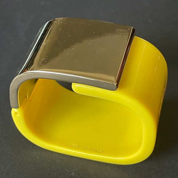 Pre-owned signed Furla designer hinged bangle in bright yellow and shiny gold tone, made in Italy, gorgeous chunky sleek cuff bracelet