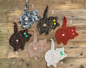 Posavasos de ganchillo con forma de trasero de gato. Regalo para amantes de los gatos. Posavasos divertido con forma de trasero de gato.