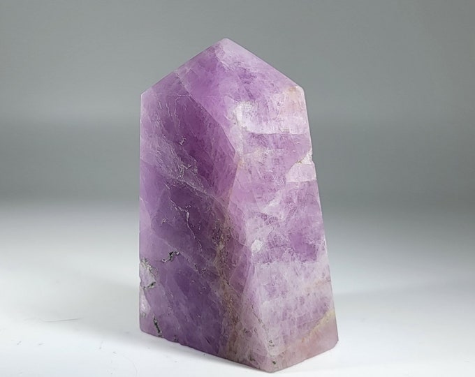2.4" Natural Kunzite Tower
