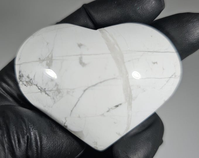 Howlite Heart Carving