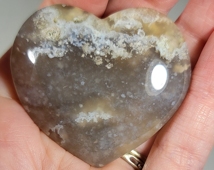 Flower Agate Heart Carving