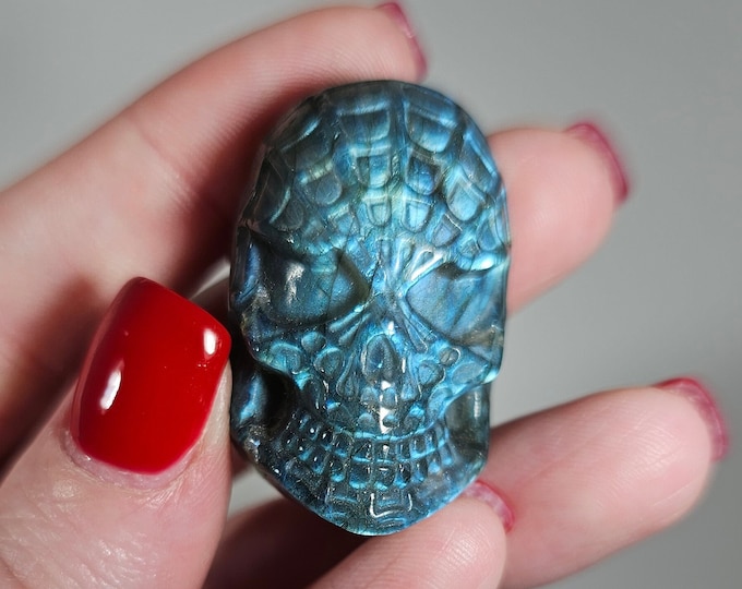 Labradorite Spiderweb Skull Carving