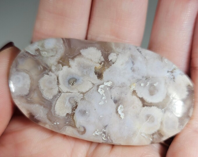 Cherry Flower Agate Palm Stone