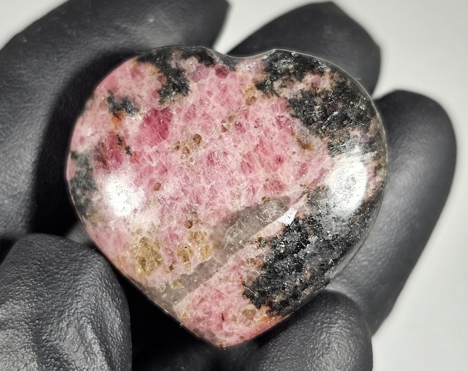 1" Rhodonite Heart Palm Stone