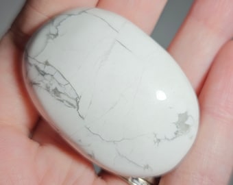 Howlite Palm Stone