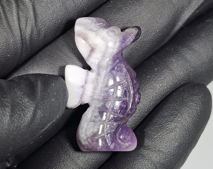 Mini Dream Amethyst Seahorse Carving