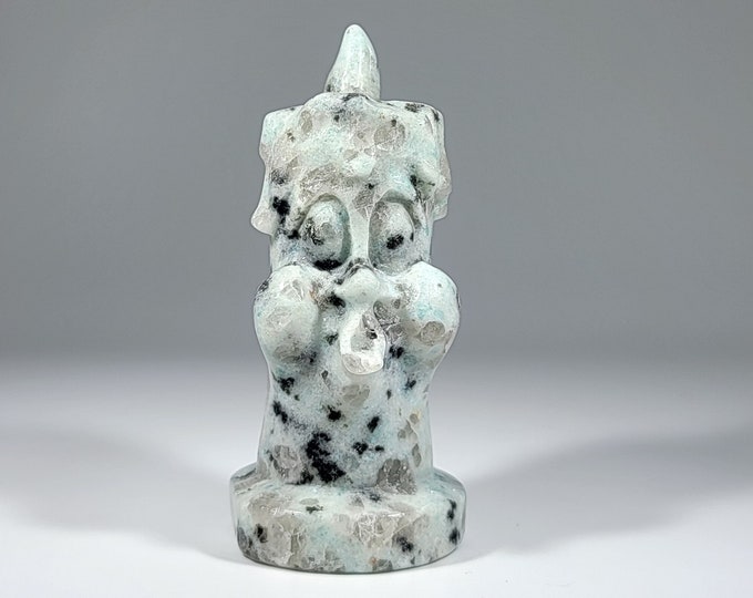 Kiwi Jasper Cartoon Candle Carving