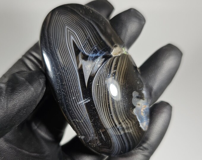 Black Agate Palm Stone *Imperfect