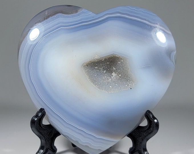 Druzy Agate Heart Carving