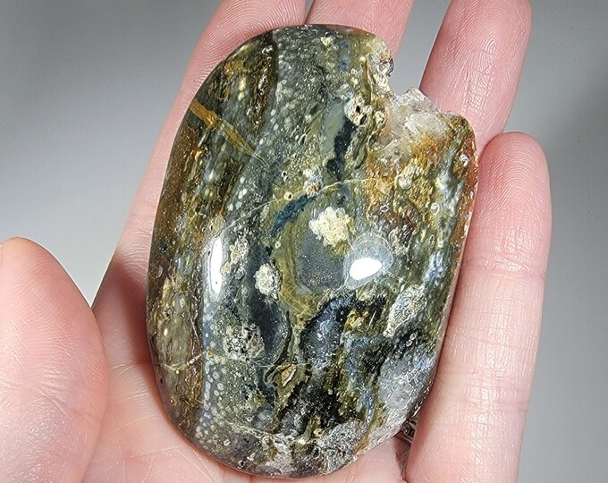 Druzy Ocean Jasper Palm Stone