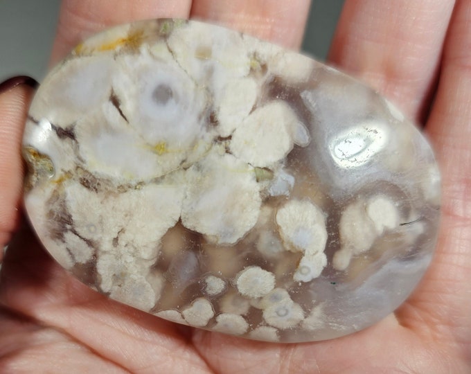 Cherry Flower Agate Palm Stone