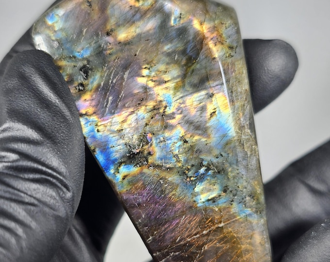 Flashy Labradorite Freeform