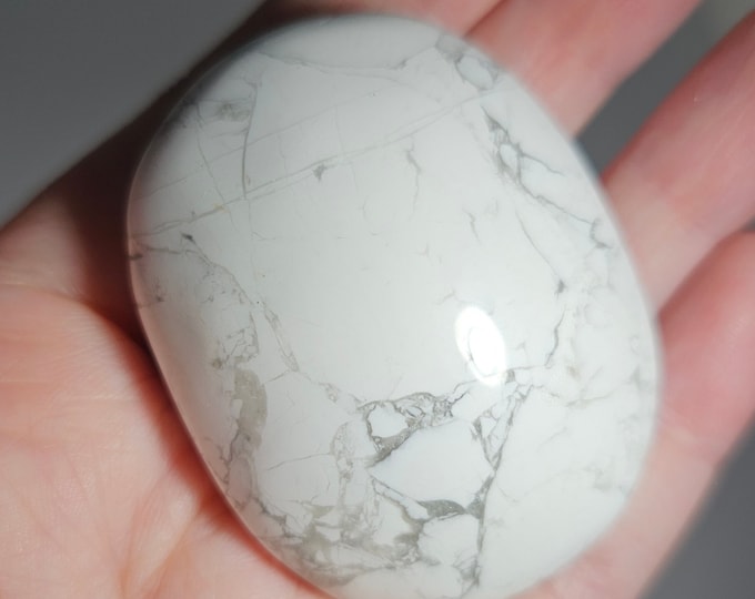 Howlite Palm Stone *Imperfect