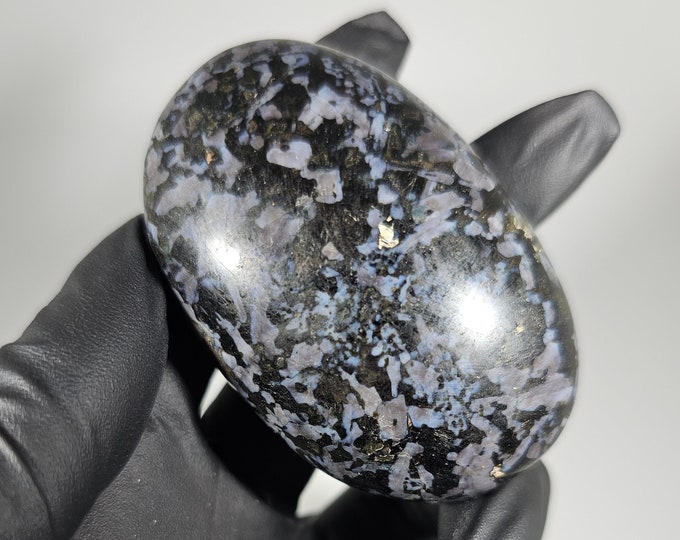 Indigo Gabbro Palm Stone