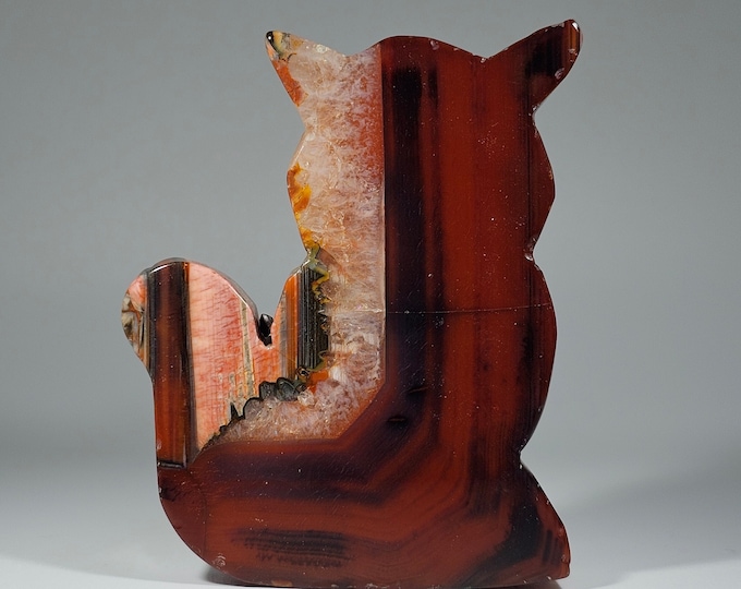 Carnelian Cat Carving