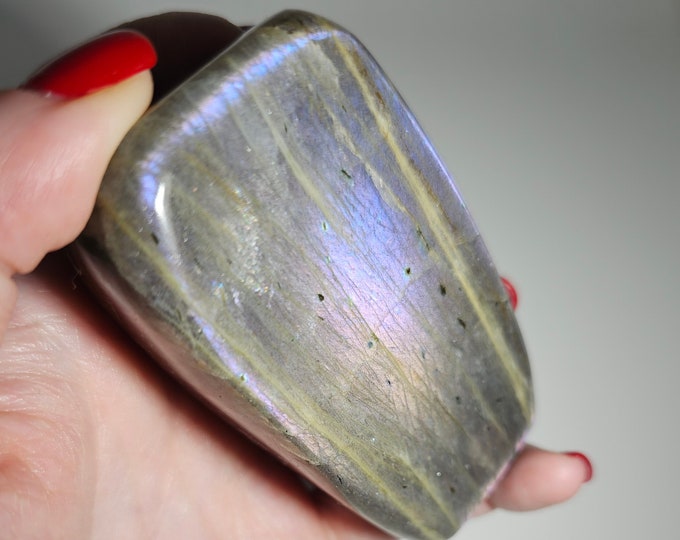 Beautiful Flashy Labradorite Free-form