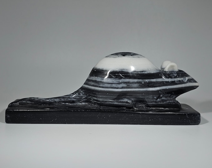 Black and White Jade Rat Carving
