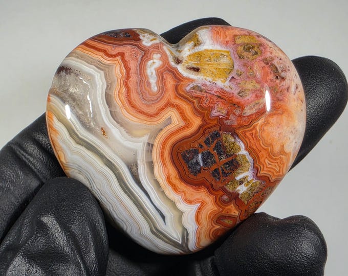 Mexico Crazy Lace Agate Heart Stone