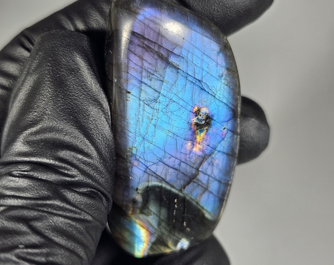 Flashy Labradorite Freeform