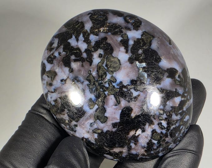 Indigo Gabbro Palm Stone
