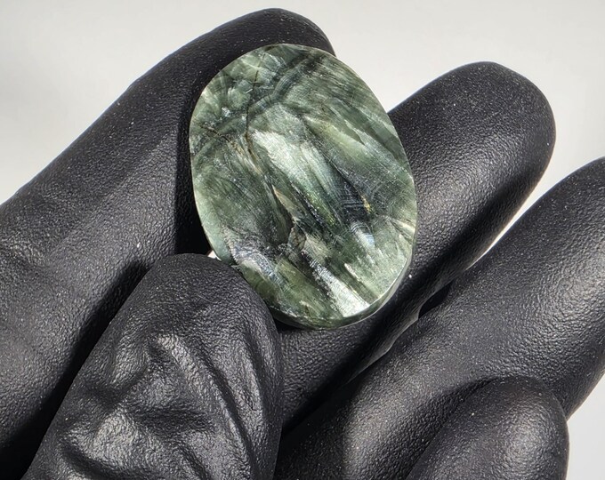 Small Seraphinite Palm Stone