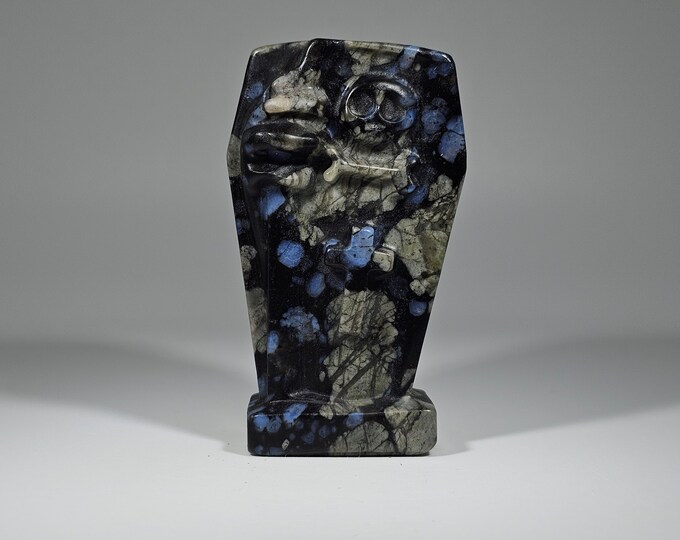 2.8" Que Sera Tombstone Carving