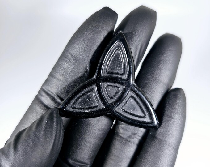 Obsidian Trinity Knot Carving