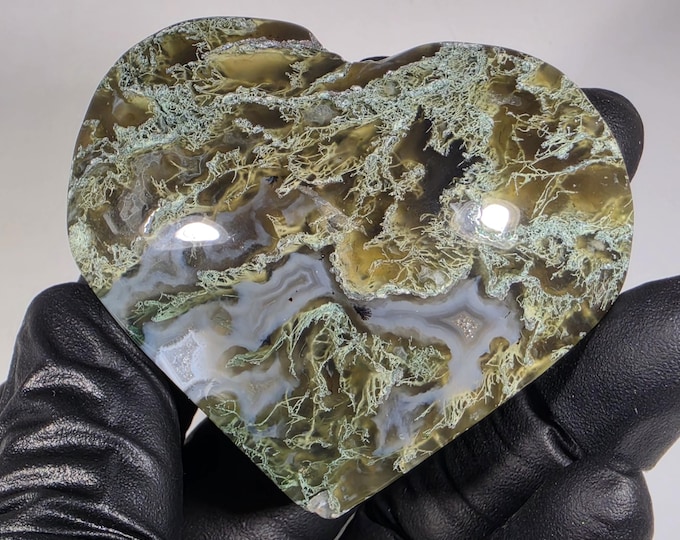 Moss Agate Heart Palm Stone